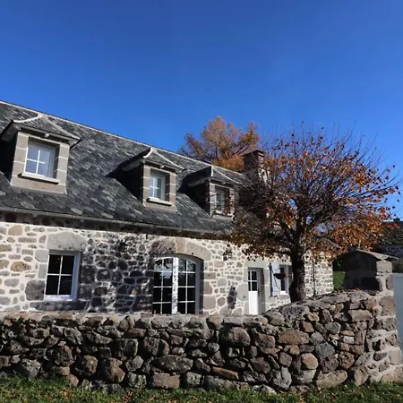 度假居 Maison De Caractere Avec Piscine Privative Au Coeur Des Volcans D'auvergne - Fr-1-742-173 Moussages