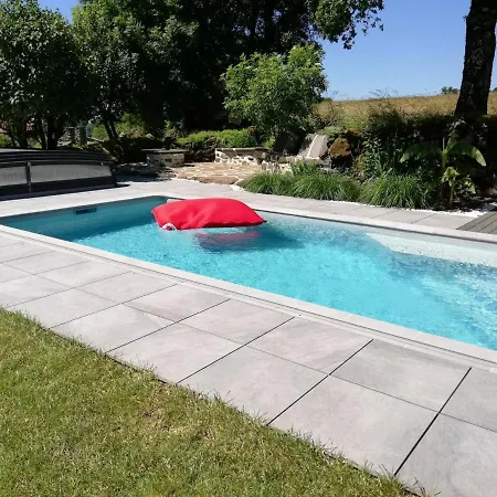 度假居 Maison De Caractere Avec Piscine Privative Au Coeur Des Volcans D'auvergne - Fr-1-742-173 Moussages