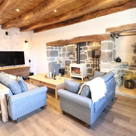 度假居 Maison De Caractere Avec Piscine Privative Au Coeur Des Volcans D'auvergne - Fr-1-742-173 Moussages